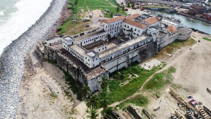 overlooking-of-elmina-castle overlooking-of-elmina-castle